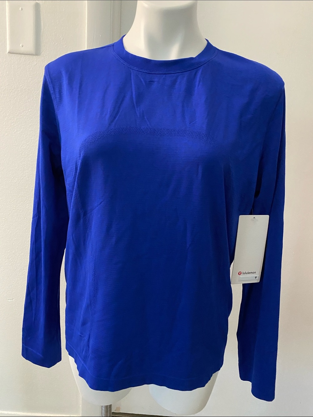 Lululemon - Swiftly Relaxed Long Sleeve - Size 6 - NWT
